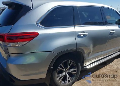 2019 Toyota Highlander Le Plus from USA, damaged, VIN 5TDZZRFH6KS291554